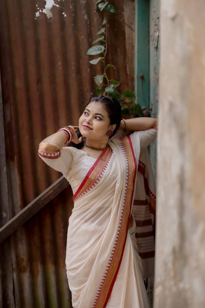 496000959_1290139043114620_8019940346390153479_n (1) দেশীয় তাঁতের পিওর সুতি শাড়ি - Pure cotton saree - Image 1